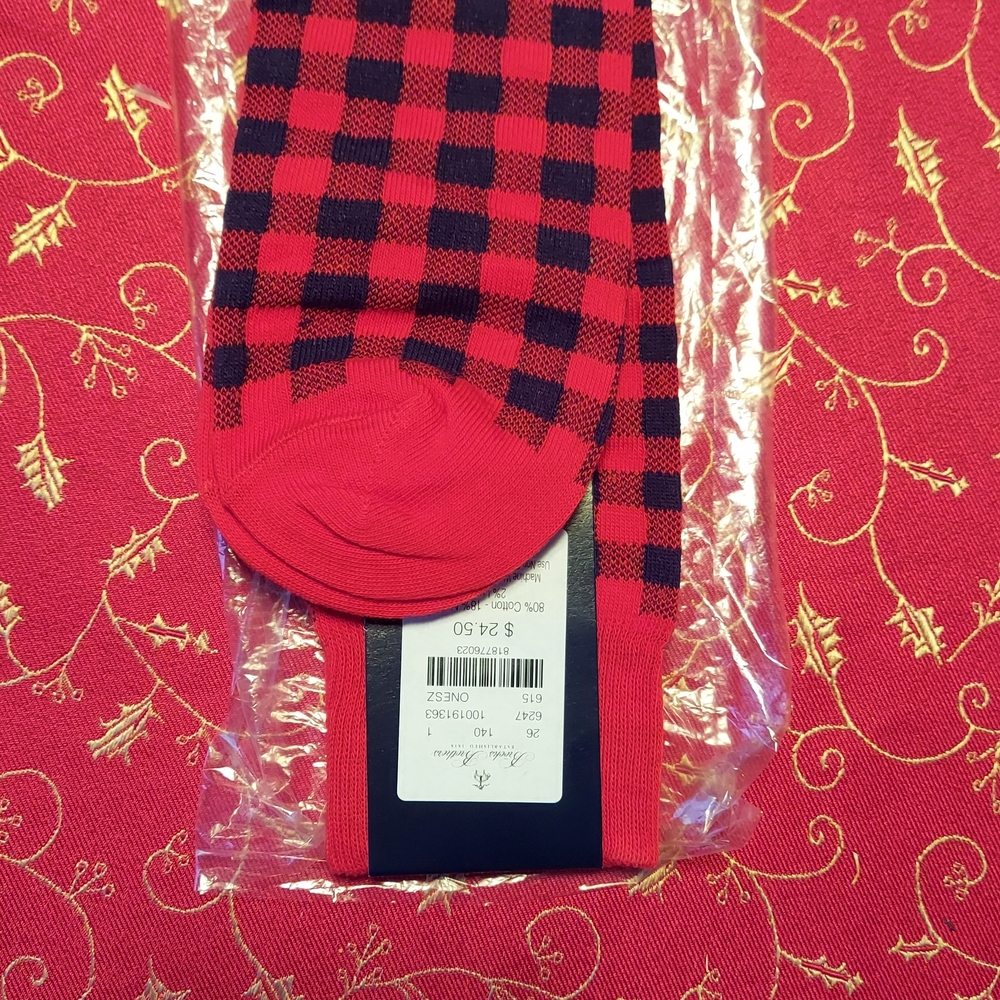 Brooks Brothers Red and Navy Checkered Men's Socks Made In Italy NWT SO 1 LEFT!